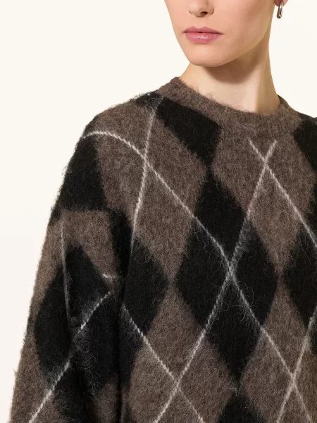 Sweter Gestuz z alpaki biały