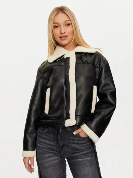 Pieces Куртка зі штучної шкіри Janelle чорний