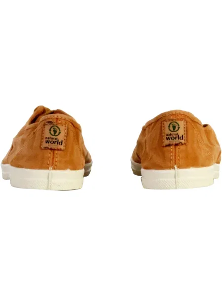 Pantofi Natural World maro