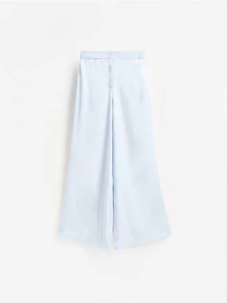 Reserved Pantaloni cu croi larg din albastru-pal albastru