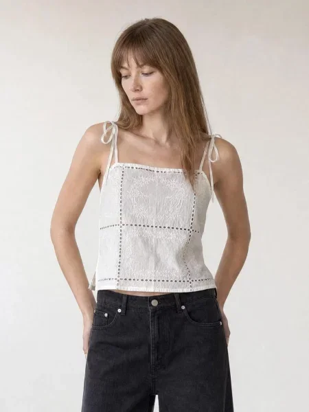 ARMIE Top The Apple Cropped Square Neck Top' bela