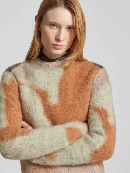Sweter w dzianinowym wyglądzie Nanushka