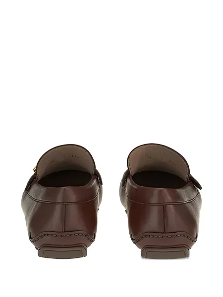 Pantofi loafer Ferragamo din piele cu cataramă maro