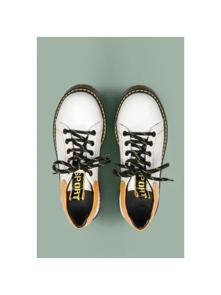 Полуботинки Estro белые