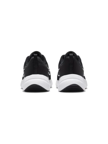 Félcipő Nike fekete