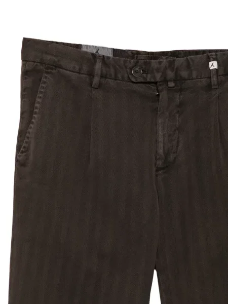 Pantaloni Myths cu model herringbone maro