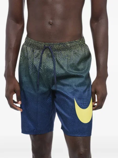 Scurt chiloți Nike cu imagine cu model floral negru