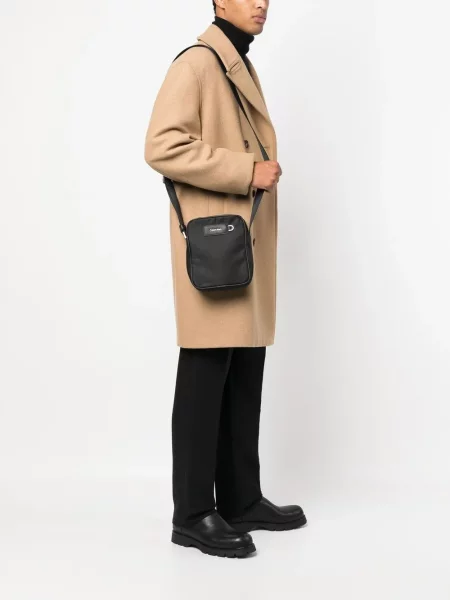 Crossbody taška Calvin Klein s autogramem černá
