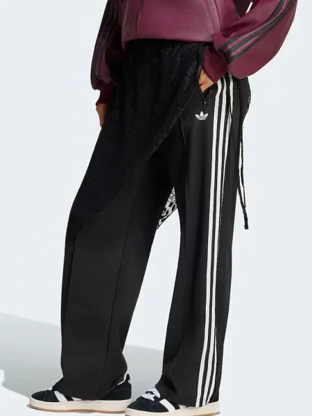 Adidas Originals pantaloni de trening pentru femei cu Lace Injection negru