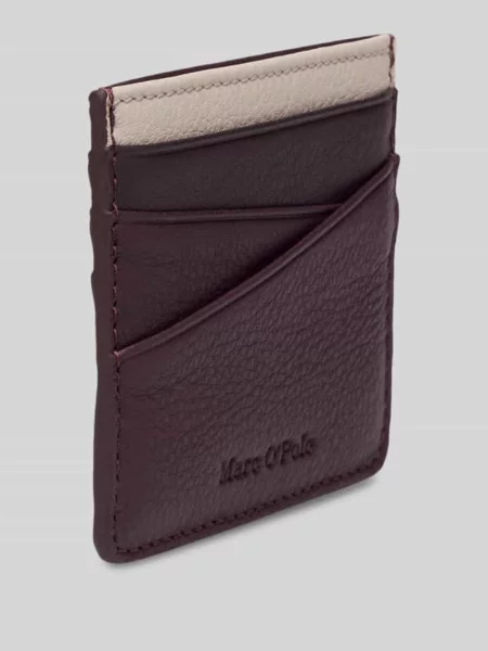 Etui na karty ze skóry bydlęcej nappa z przegródkami na karty Marc O'polo