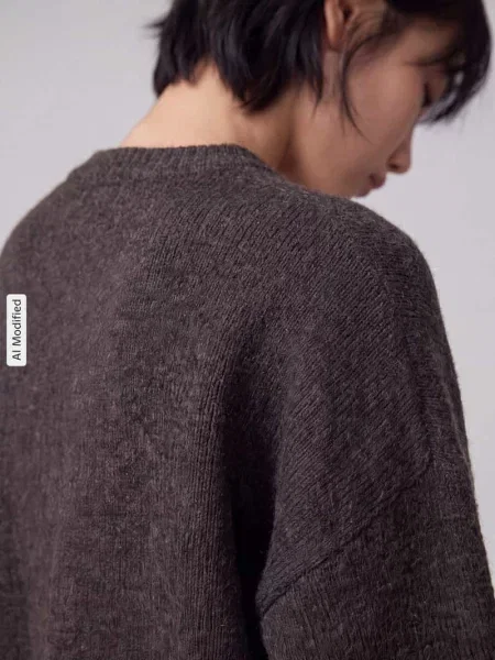 Sweter o kroju relaxed fit z dodatkiem wełny model ‘BOOM’ Vero Moda