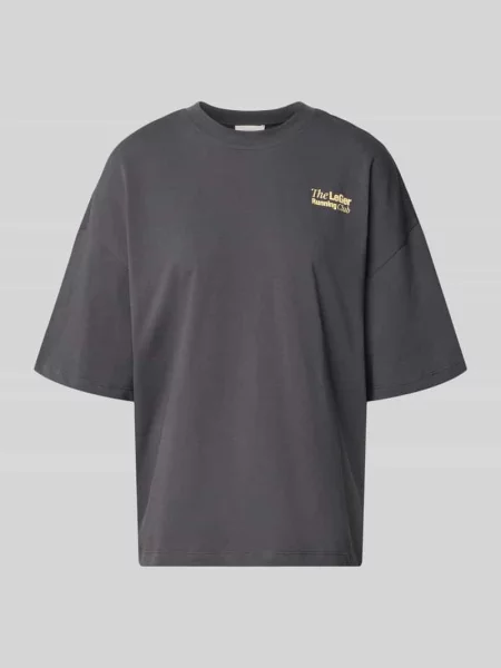 Oversized t-shirt z detalem z logo model Regina' Leger By Lena Gercke