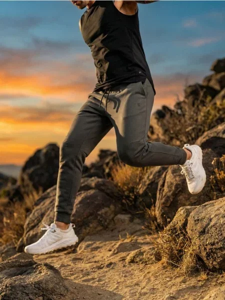 Sinsay Spodnie tapered fit zielony