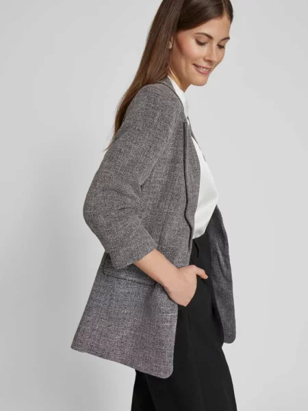 Długi żakiet o kroju regular fit z marszczeniami model ‘FRIDA’ Vero Moda czarna