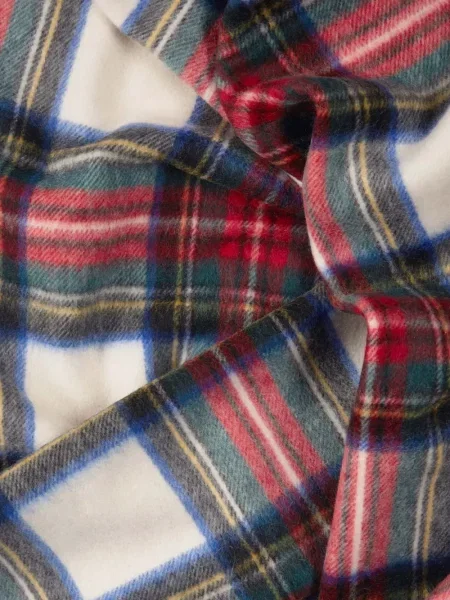 Căciulă Polo Ralph Lauren tricotate cu franjuri în carouri alb