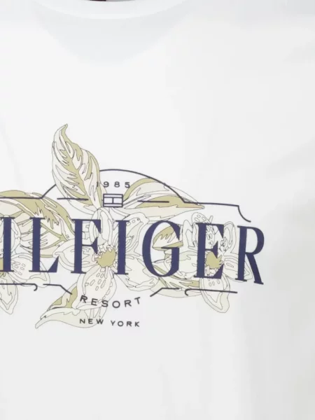 Тениска Tommy Hilfiger на цветя с принт бяло