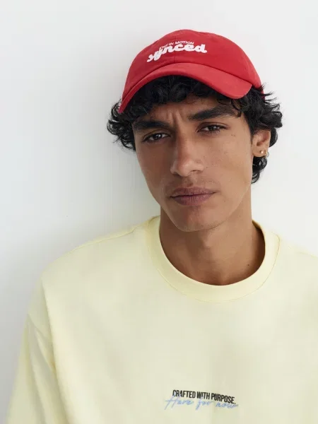 Pull&Bear Čiapka UNITY červená biela