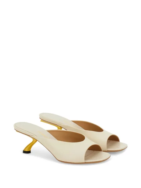Papuci Ferragamo