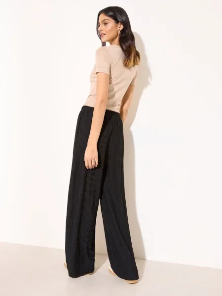Friends Like These Pantaloni negru