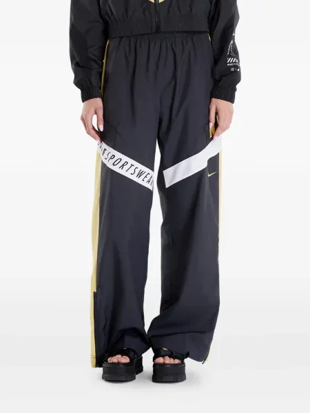 Rochie mini Nike cu șireturi din dantelă cu glugă roz