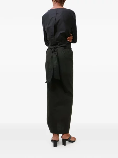 Rochie Our Legacy drapată de costum negru