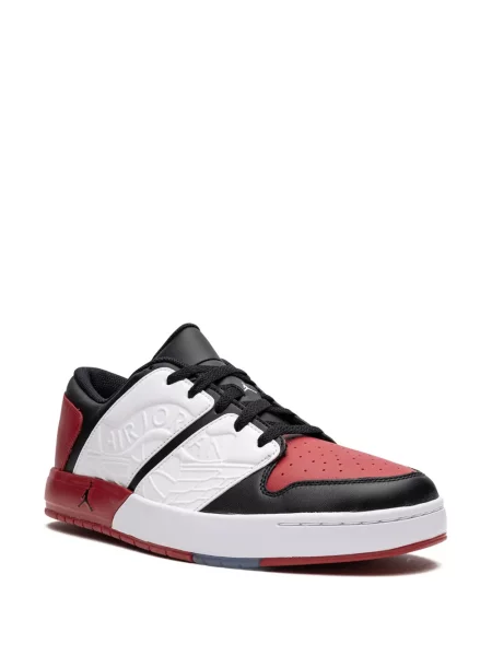 Retro stiliaus sportbačiai Jordan raudona
