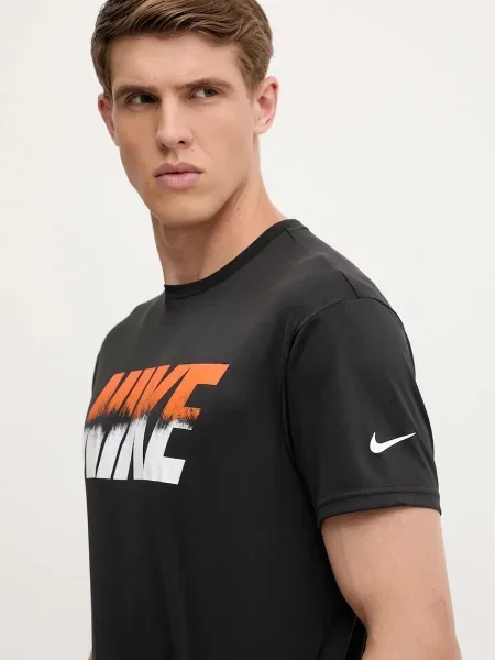 Футболка Nike черная