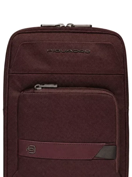 Rucsac Piquadro cu autograf violet