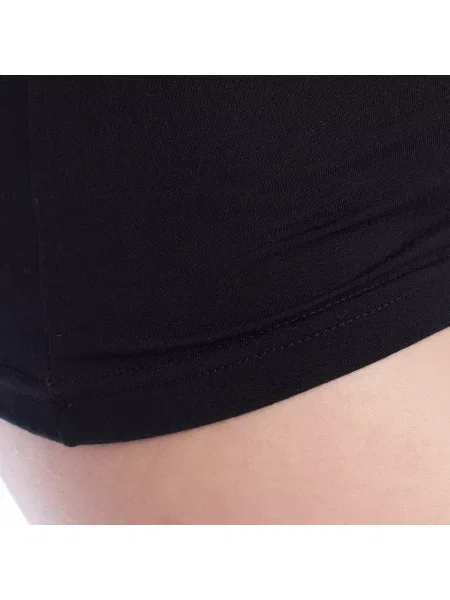 Top Q-en negru