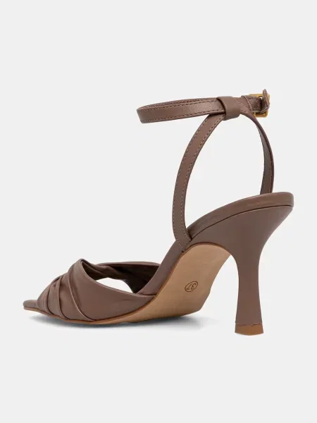 Кожаные босоножки Answear.lab на шпильке