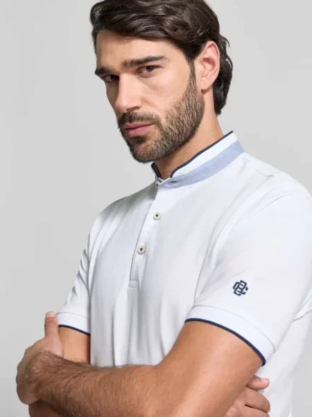 Koszulka polo o kroju regular fit z czystej bawełny ze stójką Christian Berg Men białe