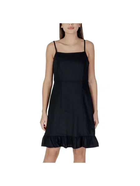 Mała sukienka mini B.young bez rękawów na ramiączkach czarna