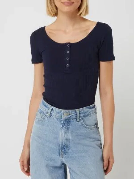 T-shirt z prążkowaną fakturą model ‘Kitte’ Pieces granatowa