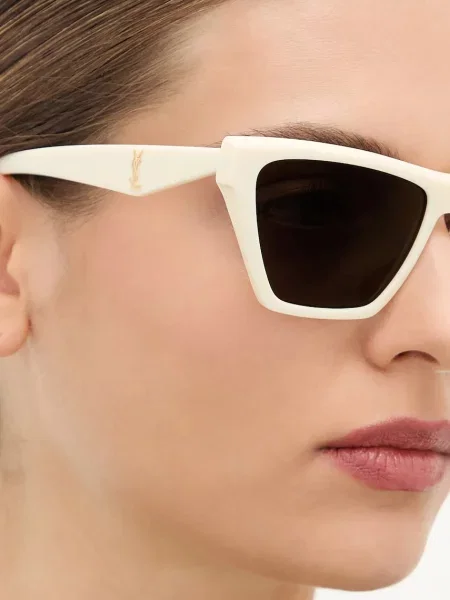 Saint Laurent napszemüveg bézs