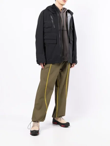 Striukė White Mountaineering su gobtuvu balta
