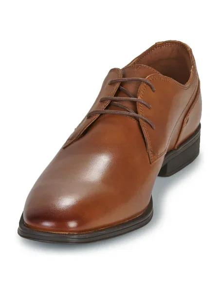 Pantofi Clarks din dantelă maro