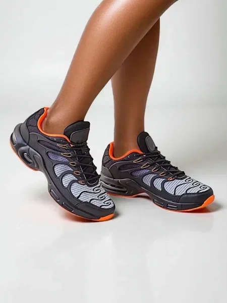 Sneakerși Resti negru