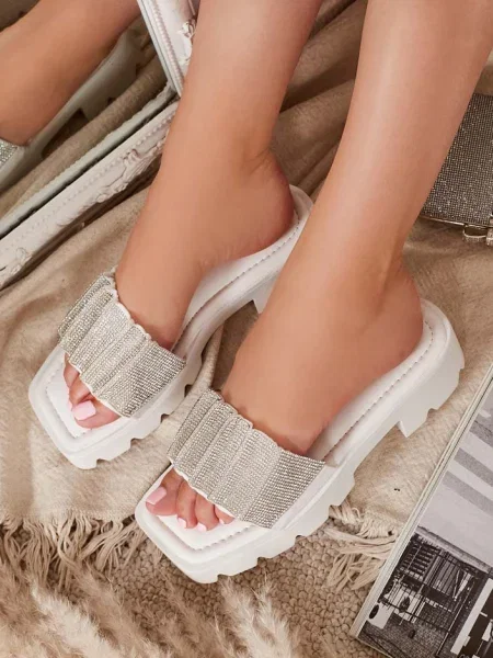 Bačkory Resti bílé