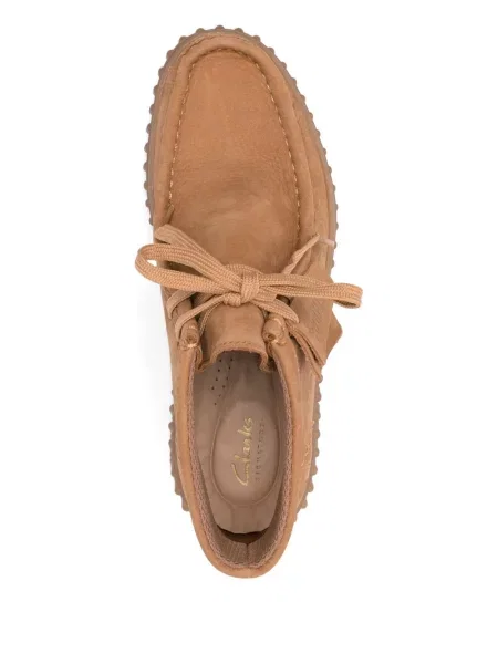 Sneakerși Clarks din piele de căprioară maro