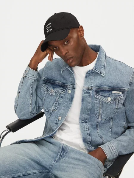 Kapa s šiltom Calvin Klein Jeans črna