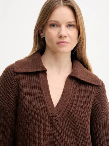 Шерстяной свитер Barbour коричневый