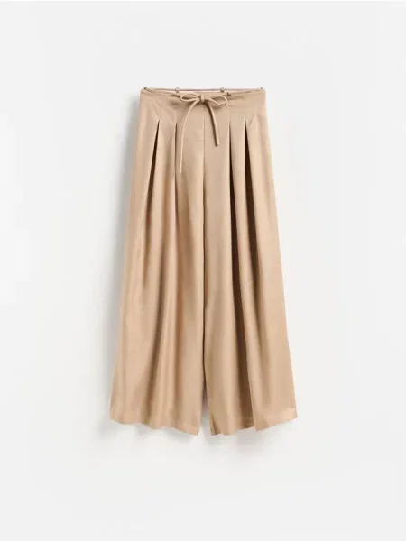 Reserved Pantaloni largi cu lyocell bej