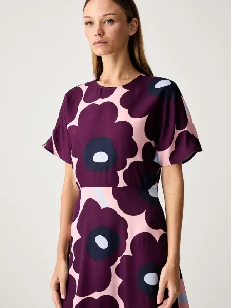 Marimekko kiszélesedő ruha lyocellel lila