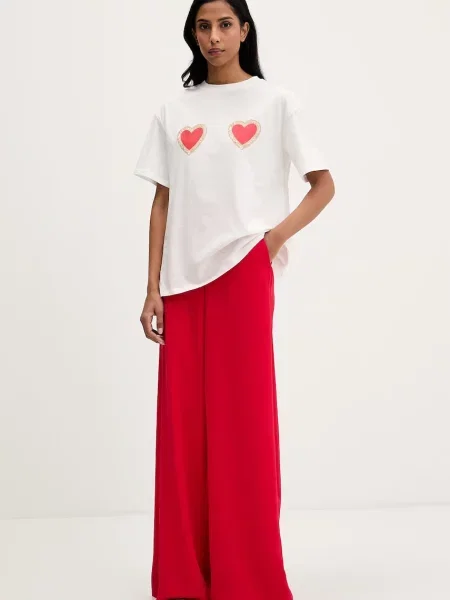 Футболка Never Fully Dressed