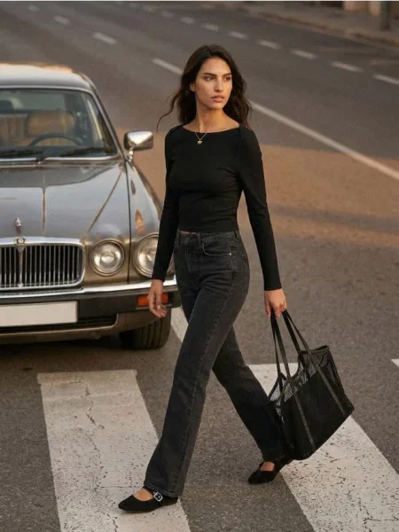 Лонгслів із й трикотажу в рубчик чорний