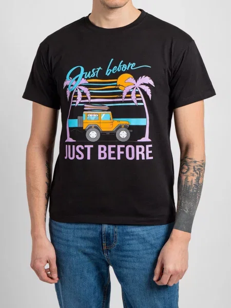 Just Before Футболка чорний