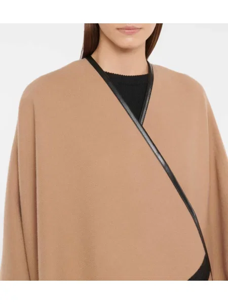 Geacă Moncler de lână bej