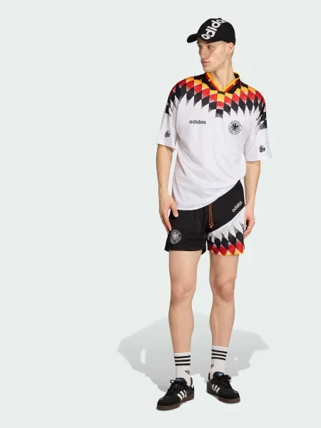 Спортивные шорты Adidas черные