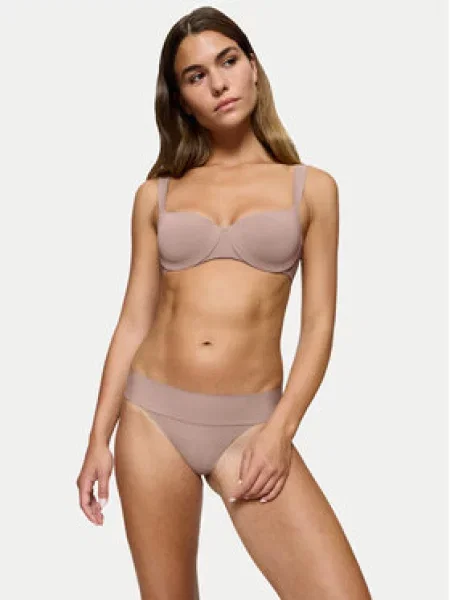 Triumph Kalhotky string Make-Up Illusion hnědá