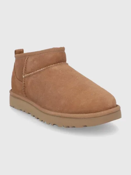 UGG cizme de zăpadă din piele întoarsă Classic Ultra Mini maro